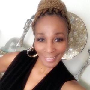 Meet your Posher, Tina